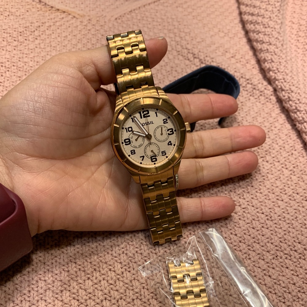 Fossil rose gold watch